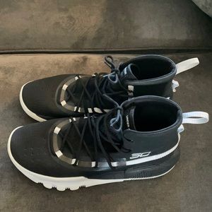 Men’s Under Armour Stephen Curry basketball shoes